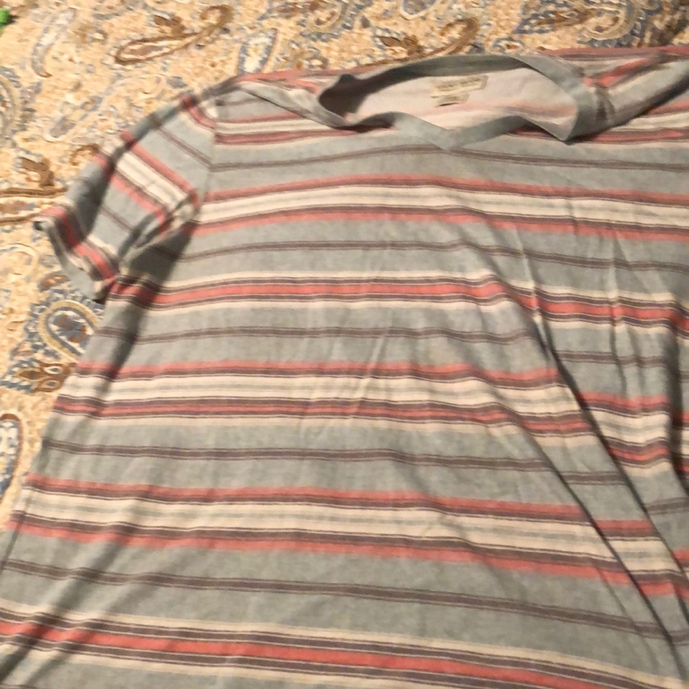 Large shirts - Picture 7 of 8